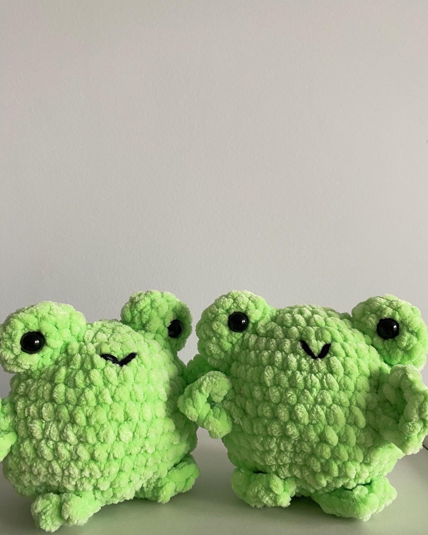 Little Frog Plushie – SlowlyMadeByMaya